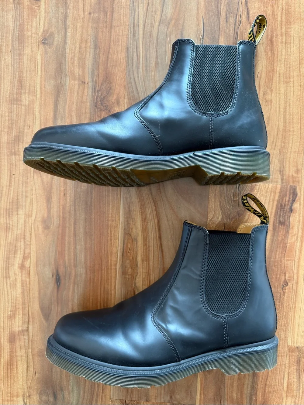 Black Chelsea Boots – Dr. Martens size 11 - Picture 3 of 4